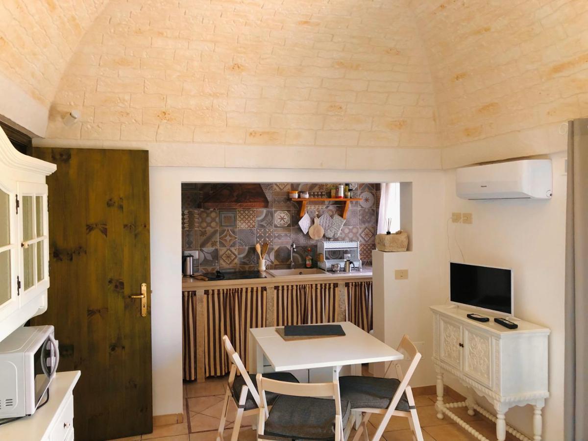 Pensjonat Trulli Di Zia Tata Locorotondo Zewnętrze zdjęcie